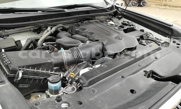 Buy Used Toyota Land Cruiser White Car in Adawlato in Togo Buy Used Toyota Land Cruiser White Car in Adawlato in Togo