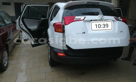 Buy Used Toyota RAV4 White Car in Adawlato in Togo Buy Used Toyota RAV4 White Car in Adawlato in Togo