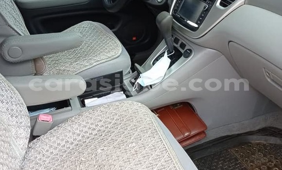 Acheter Occasion Voiture Toyota Highlander Blanc à Adawlato, Togo Acheter Occasion Voiture Toyota Highlander Blanc à Adawlato, Togo