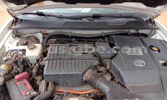 Acheter Occasion Voiture Toyota Highlander Blanc à Adawlato, Togo Acheter Occasion Voiture Toyota Highlander Blanc à Adawlato, Togo