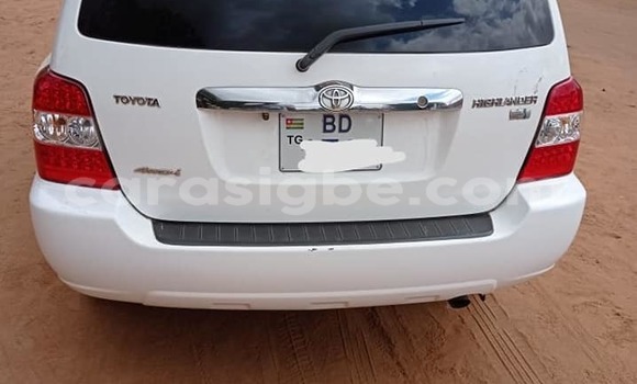 Acheter Occasion Voiture Toyota Highlander Blanc à Adawlato, Togo Acheter Occasion Voiture Toyota Highlander Blanc à Adawlato, Togo