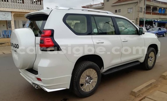 Acheter Occasion Voiture Toyota Land Cruiser Blanc à Adawlato, Togo Acheter Occasion Voiture Toyota Land Cruiser Blanc à Adawlato, Togo