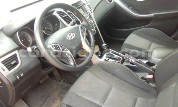 Acheter Occasion Voiture Hyundai Elantra Bleu à Lomé, Maritime Acheter Occasion Voiture Hyundai Elantra Bleu à Lomé, Maritime