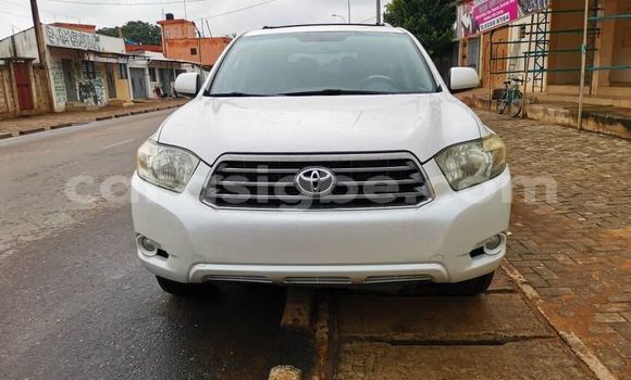 Acheter Occasion Voiture Toyota Highlander Blanc à Lomé, Togo Acheter Occasion Voiture Toyota Highlander Blanc à Lomé, Togo