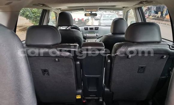 Acheter Occasion Voiture Toyota Highlander Blanc à Lomé, Togo Acheter Occasion Voiture Toyota Highlander Blanc à Lomé, Togo