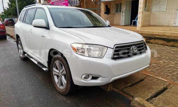Acheter Occasion Voiture Toyota Highlander Blanc à Lomé, Togo Acheter Occasion Voiture Toyota Highlander Blanc à Lomé, Togo