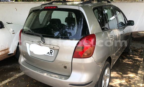 Acheter Occasion Voiture Toyota Corolla Verso Gris à Lomé, Togo Acheter Occasion Voiture Toyota Corolla Verso Gris à Lomé, Togo