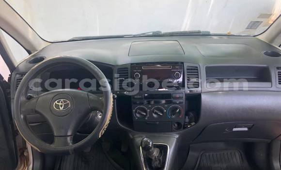 Acheter Occasion Voiture Toyota Corolla Verso Gris à Lomé, Togo Acheter Occasion Voiture Toyota Corolla Verso Gris à Lomé, Togo