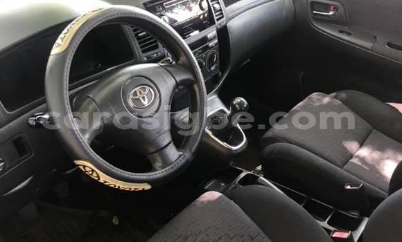 Acheter Occasion Voiture Toyota Corolla Verso Gris à Lomé, Togo Acheter Occasion Voiture Toyota Corolla Verso Gris à Lomé, Togo