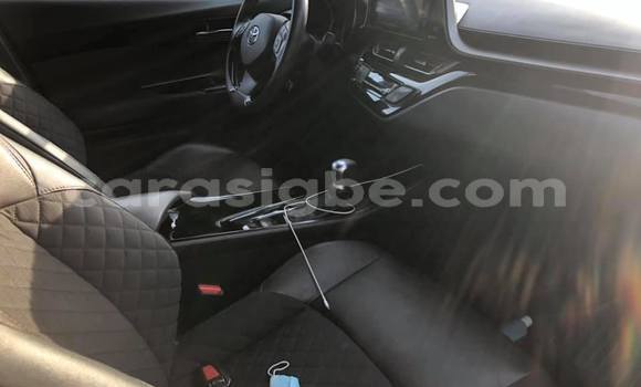 Acheter Occasion Voiture Toyota C-HR Gris à Lomé, Togo Acheter Occasion Voiture Toyota C-HR Gris à Lomé, Togo