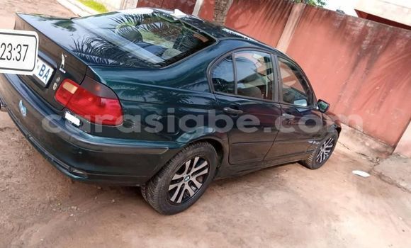 Acheter Occasion Voiture BMW 3–Series Vert à Adawlato, Togo Acheter Occasion Voiture BMW 3–Series Vert à Adawlato, Togo
