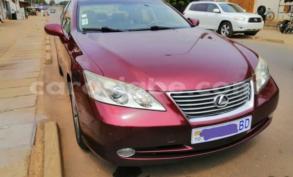 Acheter Occasion Voiture Lexus ES Rouge à Adawlato, Togo Acheter Occasion Voiture Lexus ES Rouge à Adawlato, Togo