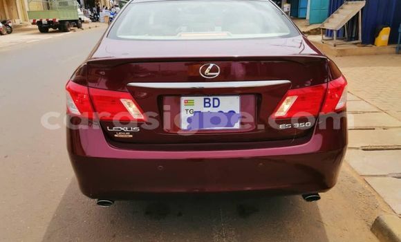 Acheter Occasion Voiture Lexus ES Rouge à Adawlato, Togo Acheter Occasion Voiture Lexus ES Rouge à Adawlato, Togo