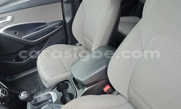 Buy Used Hyundai Santa Fe White Car in Lome in Togo Buy Used Hyundai Santa Fe White Car in Lome in Togo