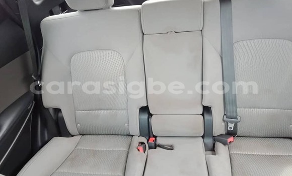 Buy Used Hyundai Santa Fe White Car in Lome in Togo Buy Used Hyundai Santa Fe White Car in Lome in Togo