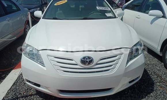 Buy Used Toyota Camry White Car in Lome in Togo Buy Used Toyota Camry White Car in Lome in Togo