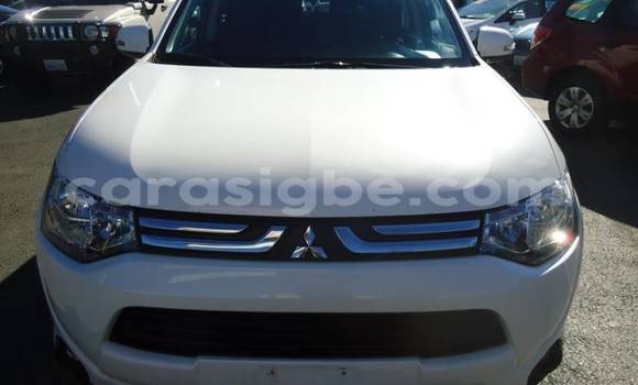 Buy Used Mitsubishi Outlander White Car in Amoutivé in Togo Buy Used Mitsubishi Outlander White Car in Amoutivé in Togo