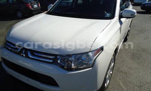 Buy Used Mitsubishi Outlander White Car in Amoutivé in Togo Buy Used Mitsubishi Outlander White Car in Amoutivé in Togo