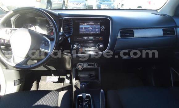 Buy Used Mitsubishi Outlander White Car in Amoutivé in Togo Buy Used Mitsubishi Outlander White Car in Amoutivé in Togo