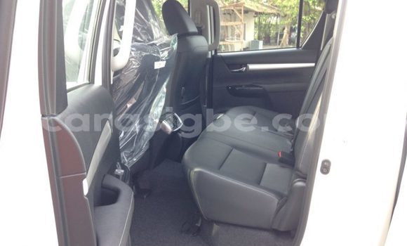 Buy Used Toyota Hilux White Car in Aneho in Togo Buy Used Toyota Hilux White Car in Aneho in Togo