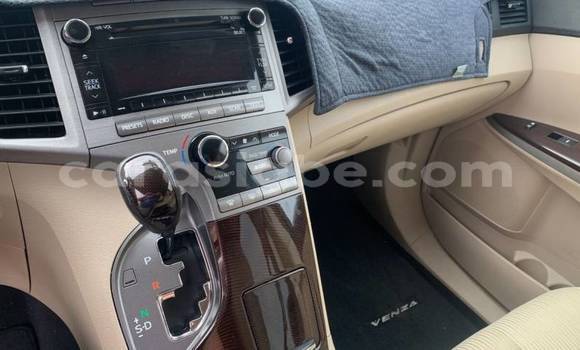Buy Used Toyota Venza White Car in Forever in Togo Buy Used Toyota Venza White Car in Forever in Togo