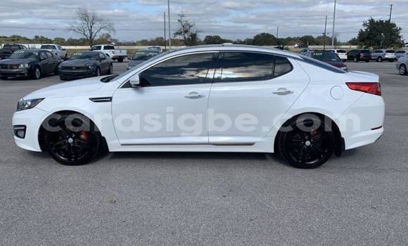 Buy Used Kia Optima White Car in Adawlato in Togo Buy Used Kia Optima White Car in Adawlato in Togo