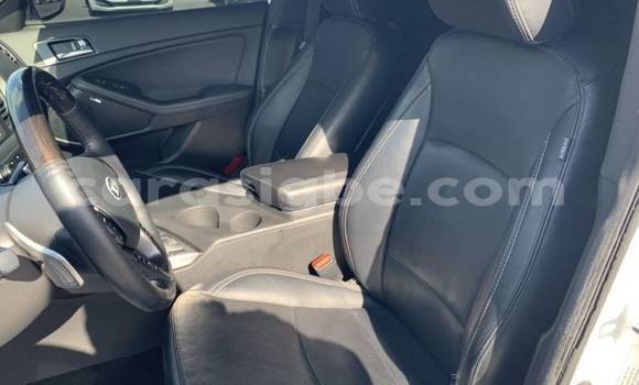 Buy Used Kia Optima White Car in Adawlato in Togo Buy Used Kia Optima White Car in Adawlato in Togo
