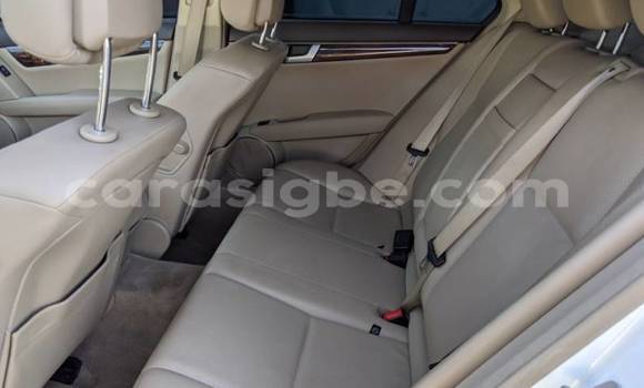 Buy Used Mercedes‒Benz C–Class White Car in Aneho in Togo Buy Used Mercedes‒Benz C–Class White Car in Aneho in Togo