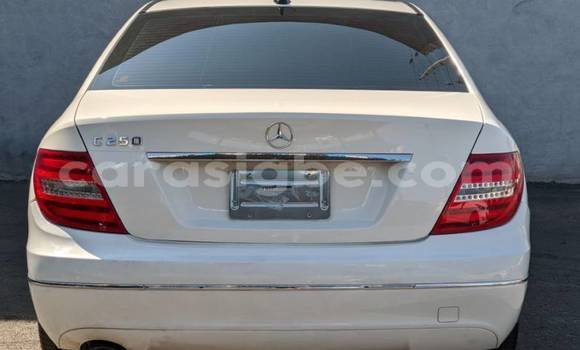 Buy Used Mercedes‒Benz C–Class White Car in Aneho in Togo Buy Used Mercedes‒Benz C–Class White Car in Aneho in Togo