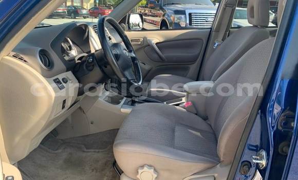 Buy Used Toyota RAV4 Blue Car in Atakpame in Togo Buy Used Toyota RAV4 Blue Car in Atakpame in Togo
