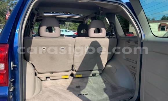 Buy Used Toyota RAV4 Blue Car in Atakpame in Togo Buy Used Toyota RAV4 Blue Car in Atakpame in Togo
