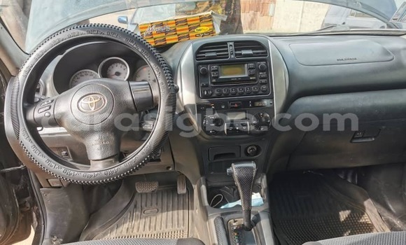 Acheter Occasion Voiture Toyota RAV4 Noir à Adawlato, Togo Acheter Occasion Voiture Toyota RAV4 Noir à Adawlato, Togo