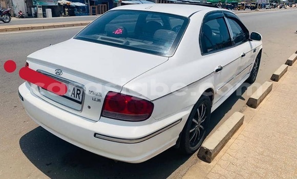 Acheter Occasion Voiture Hyundai Sonata Blanc à Adawlato, Togo Acheter Occasion Voiture Hyundai Sonata Blanc à Adawlato, Togo