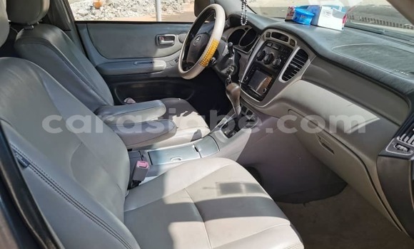 Acheter Occasion Voiture Toyota Highlander Noir à Adawlato, Togo Acheter Occasion Voiture Toyota Highlander Noir à Adawlato, Togo