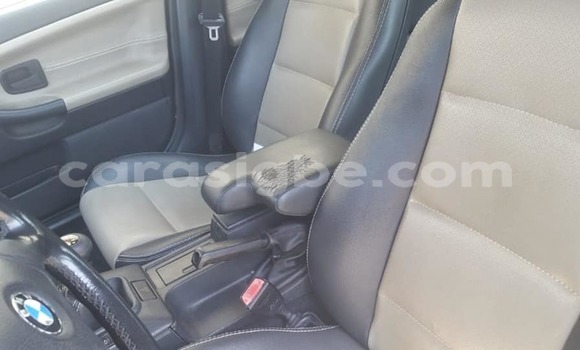 Acheter Occasion Voiture BMW 3–Series Noir à Adawlato, Togo Acheter Occasion Voiture BMW 3–Series Noir à Adawlato, Togo