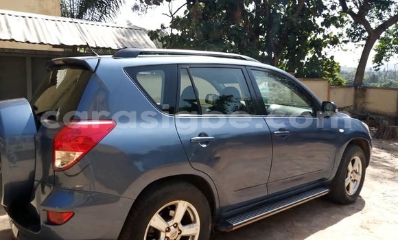 Acheter Occasion Voiture Toyota RAV4 Bleu à Adawlato, Togo Acheter Occasion Voiture Toyota RAV4 Bleu à Adawlato, Togo