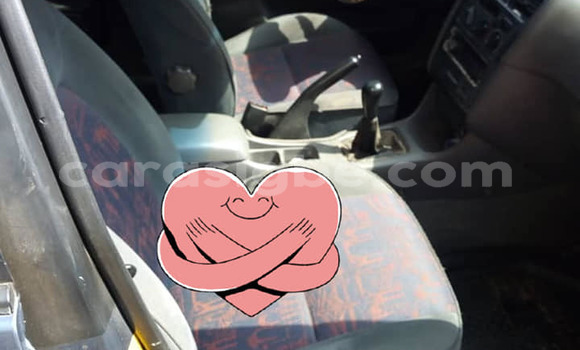 Acheter Occasion Voiture Toyota Avensis Bleu à Adawlato, Togo Acheter Occasion Voiture Toyota Avensis Bleu à Adawlato, Togo