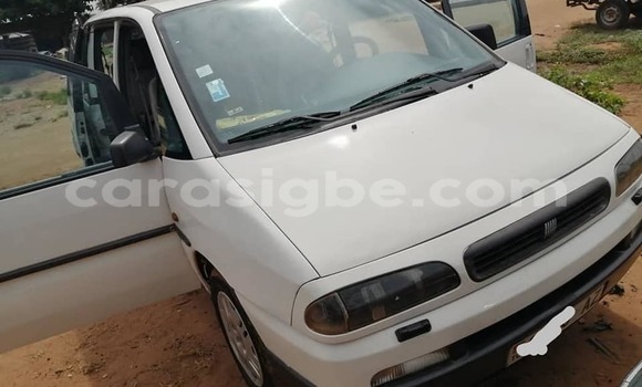 Acheter Occasion Voiture Fiat Ulysse Blanc à Adawlato, Togo