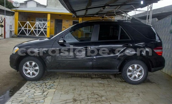 Buy Used Mercedes‒Benz ML–Class Black Car in Lome in Togo Buy Used Mercedes‒Benz ML–Class Black Car in Lome in Togo