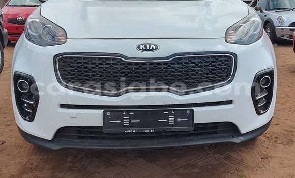 Acheter Occasion Voiture Kia Sportage Blanc à Lomé, Togo Acheter Occasion Voiture Kia Sportage Blanc à Lomé, Togo