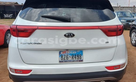 Acheter Occasion Voiture Kia Sportage Blanc à Lomé, Togo Acheter Occasion Voiture Kia Sportage Blanc à Lomé, Togo