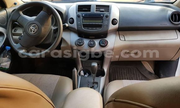 Buy Used Toyota RAV4 White Car in Lome in Togo Buy Used Toyota RAV4 White Car in Lome in Togo