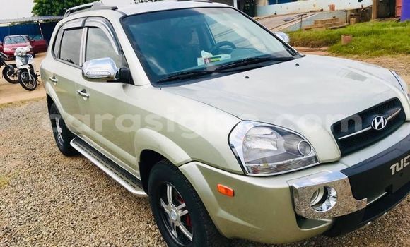 Buy Used Hyundai Tucson Silver Car in Adawlato in Togo Buy Used Hyundai Tucson Silver Car in Adawlato in Togo