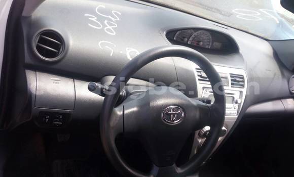 Buy Used Toyota Yaris White Car in Lome in Togo Buy Used Toyota Yaris White Car in Lome in Togo