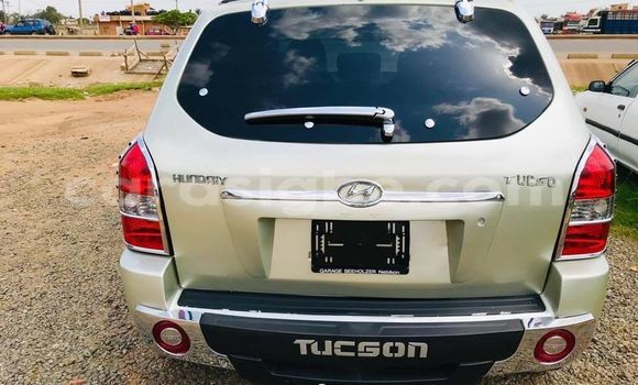 Buy Used Hyundai Tucson Silver Car in Adawlato in Togo Buy Used Hyundai Tucson Silver Car in Adawlato in Togo