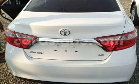 Buy Used Toyota Camry White Car in Adawlato in Togo Buy Used Toyota Camry White Car in Adawlato in Togo