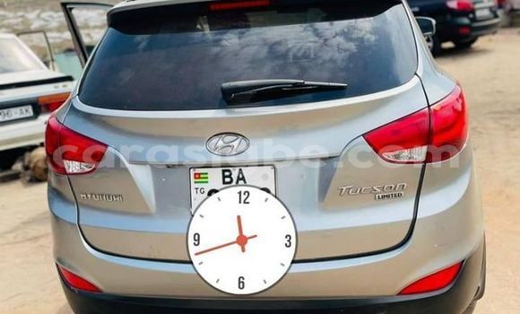 Buy Used Hyundai Tucson Silver Car in Adawlato in Togo Buy Used Hyundai Tucson Silver Car in Adawlato in Togo