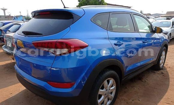 Buy Used Hyundai Tucson Blue Car in Lome in Togo Buy Used Hyundai Tucson Blue Car in Lome in Togo