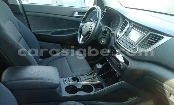 Buy Used Hyundai Tucson Red Car in Lome in Togo Buy Used Hyundai Tucson Red Car in Lome in Togo