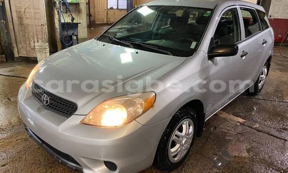 Buy Used Toyota Matrix Silver Car in Adawlato in Togo Buy Used Toyota Matrix Silver Car in Adawlato in Togo